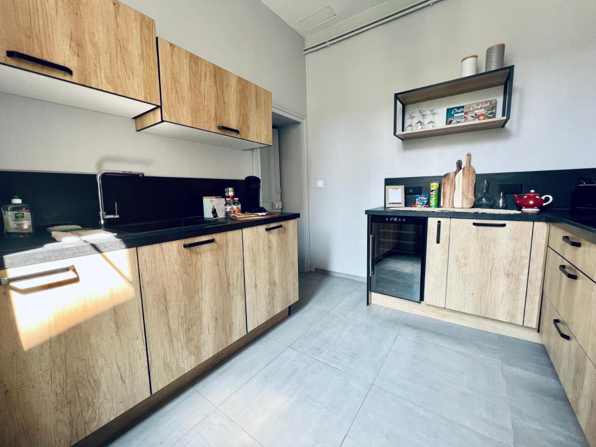 Le General: Prestigious Apartment with Billiards and Private Parking Nevers Exterior photo